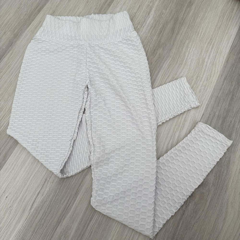 Women's Textured White Leggings